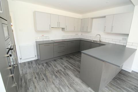 2 Cedars Way, Newport Pagnell, MK16 0DP
