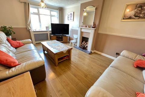 3 bedroom terraced house for sale, Newteswell Drive, Waltham Abbey