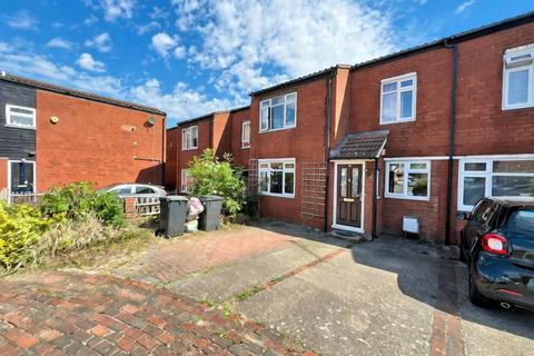 3 bedroom terraced house for sale, Newteswell Drive, Waltham Abbey