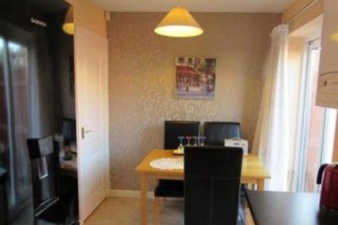 3 bedroom terraced house to rent, Manchester, Manchester M22