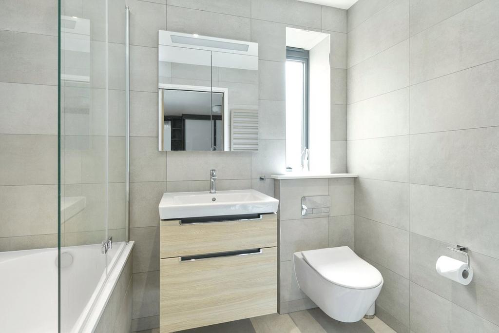 En Suite Bathroom