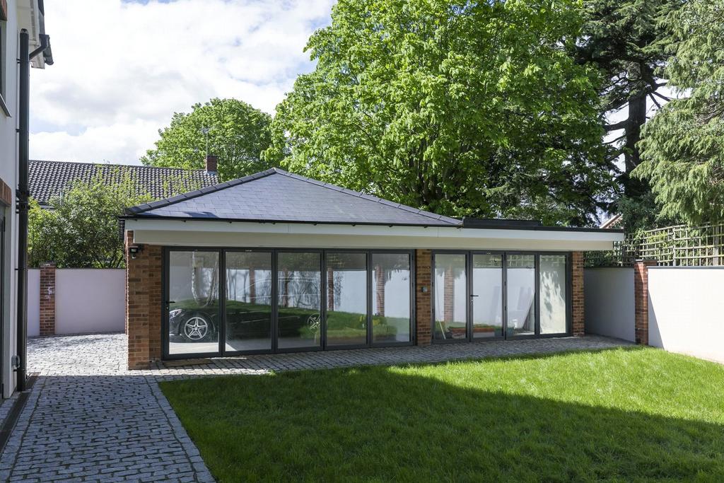 Garage/Annexe