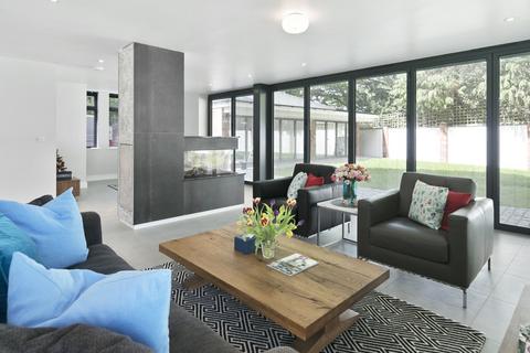 undefined, Fairlawn Close, Kingston Hill