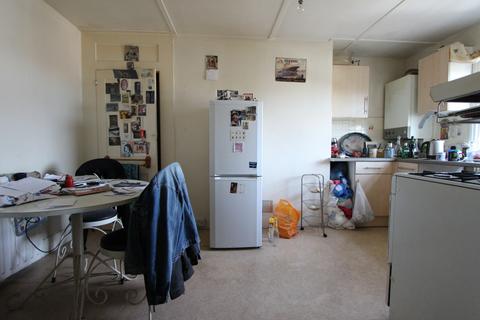 Flat 3, 14 Archery Square, Walmer, Deal, CT14 7HP