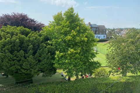Flat 3, 14 Archery Square, Walmer, Deal, CT14 7HP