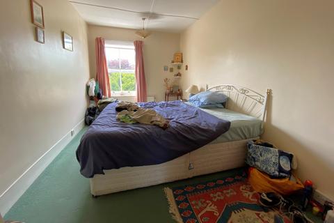 Flat 3, 14 Archery Square, Walmer, Deal, CT14 7HP