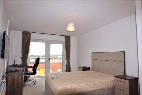 3 bedroom apartment to rent, Centenary Plaza, Southampton SO19