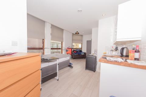 undefined, Apartment 6, 4 James Street, Bradford