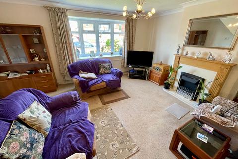 3 bedroom semi-detached house for sale, Overfield Road, Luton, Bedfordshire, LU2 9JU