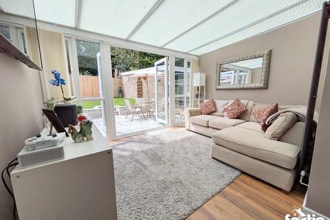 3 bedroom detached house for sale, Runcorn Close, Cardiff,