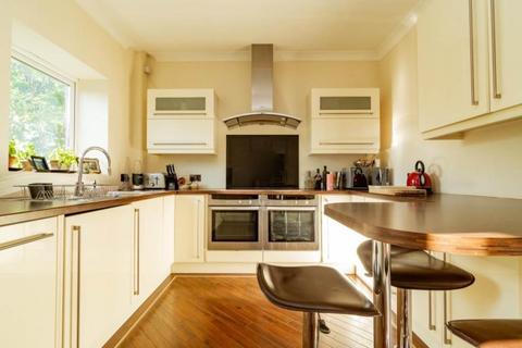 2 bedroom flat to rent, Bodorgan Road, Bournemouth BH2