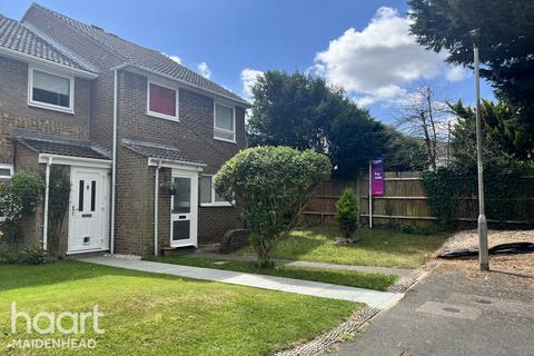 4 bedroom end of terrace house for sale, Arkley Court, Maidenhead