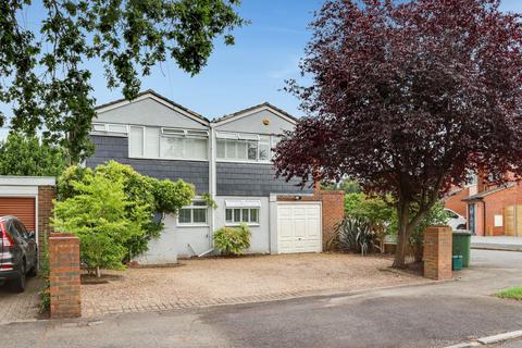 2 Holroyd Road, Claygate, Esher, KT10 0LG