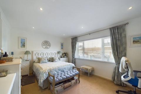31 Cherrill Gardens, Bude, EX23 8SL