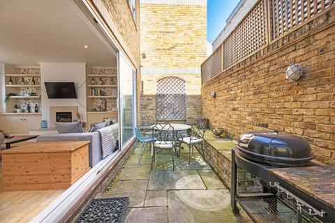 3 bedroom mews for sale, Hanscomb Mews, London, SW4