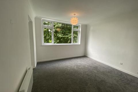 2 bedroom flat to rent, Savoy Close, Birmingham, B32 2HD