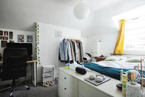 1 bedroom flat to rent, Bath Buildings, Bristol BS6