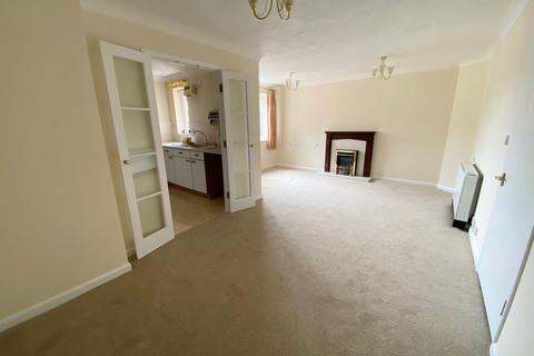 1 bedroom flat for sale, Cranley Gardens, Wallington