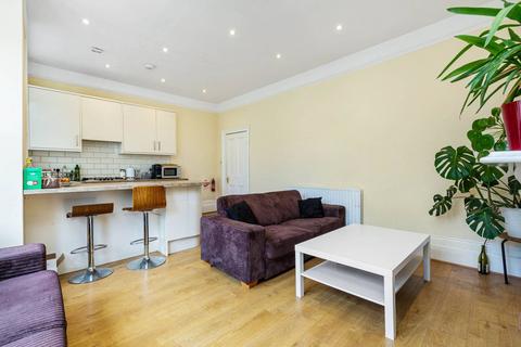4 bedroom maisonette to rent, Schubert Road, East Putney, SW15
