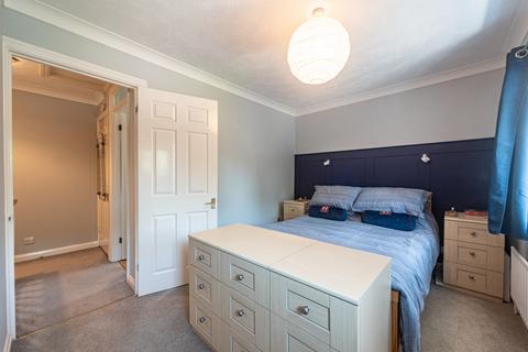 2 Bluehaven Walk, Hook, RG27 9SX