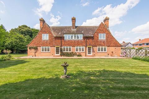 5 bedroom detached house for sale, Norwich