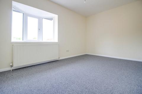 2 bedroom terraced house to rent, Lowes Close, Swindon SN5