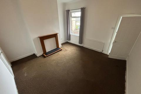 2 bedroom house to rent, Midland Road, Royston