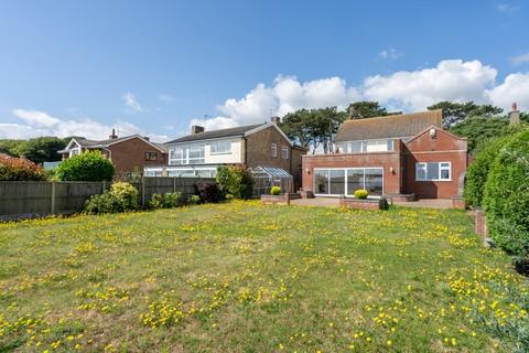 4 bedroom detached house for sale, Corton Road, Lowestoft