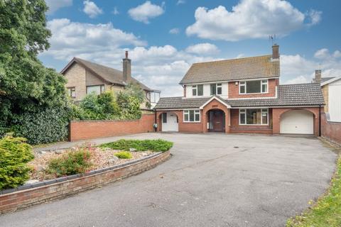 4 bedroom detached house for sale, Corton Road, Lowestoft