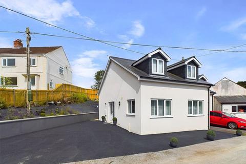 3 bedroom semi-detached house for sale, Felingwm Uchaf, Carmarthen