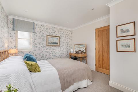 6 Milesdown Place, Winchester, SO23 0AG