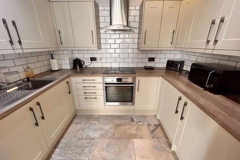 32 Caversham Place, Sutton Coldfield, B73 6HY