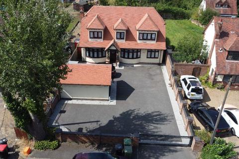 4 bedroom detached house for sale, Tree Tops, Oak Avenue, Billericay