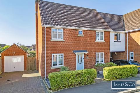 3 bedroom link detached house for sale, Elm Road, Dunmow