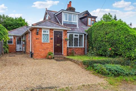 3 bedroom semi-detached bungalow for sale, Milton Fields, Chalfont St. Giles