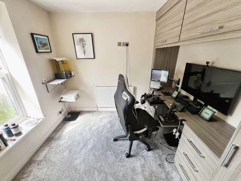 Bedroom 4/office