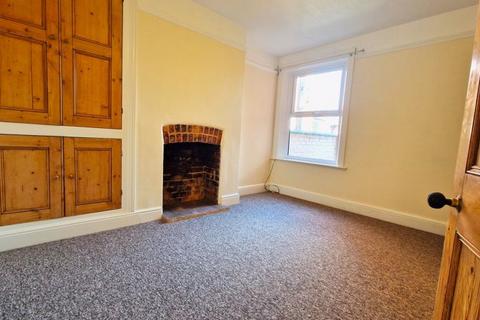 2 bedroom terraced house to rent, Craven Road, Rugby CV21