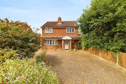 3 bedroom detached house for sale, Norwich Road, Strumpshaw, Norwich