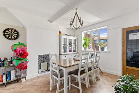 14 Dawson Road, Folkestone, CT19 5RS