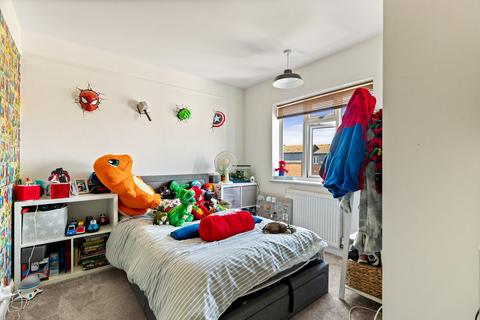 14 Dawson Road, Folkestone, CT19 5RS