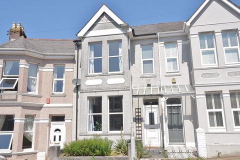 3 bedroom terraced house for sale, Holland Road, Plymouth. Spacious 3 Bedroom Family Home with a Garden.