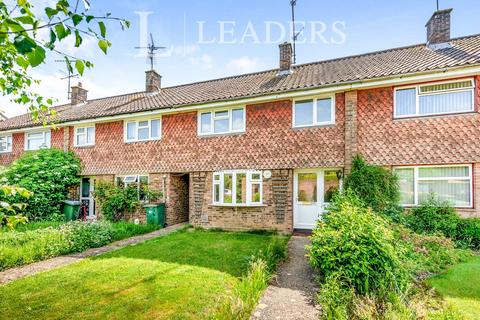 3 bedroom terraced house to rent, Hamilton Road, Horsham