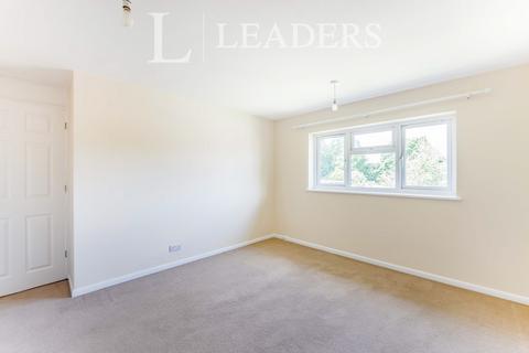 3 bedroom terraced house to rent, Hamilton Road, Horsham