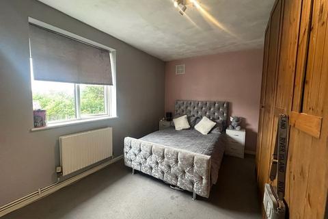 2 bedroom property for sale, Edward Road, Northolt