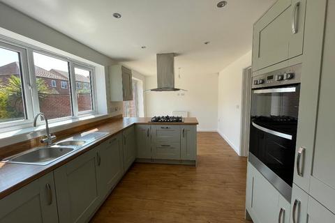 4 bedroom detached house to rent, Wheatley Drive, Cottingham, HU16 5LR