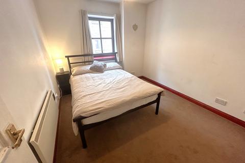 2 bedroom flat for sale, Flat 6 The Cooperage, 44 Kinnoull Street