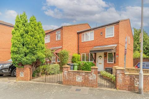 3 bedroom semi-detached house for sale, Sandringham Way, Waltham Cross