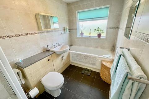 17 Byfords Road, Huntley, Gloucester, GL19 3EL