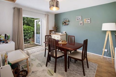 95 Westonfields, Totnes, TQ9 5UA