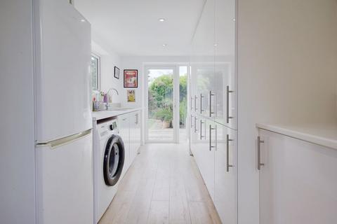 66 Baring Road, Southbourne, Bournemouth, BH6 4DT